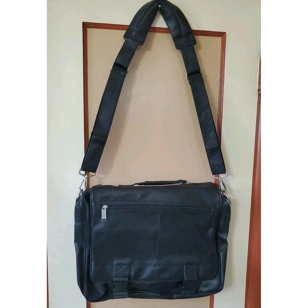 Black Nylon & Leather Messenger Briefcase Laptop Travel Bag